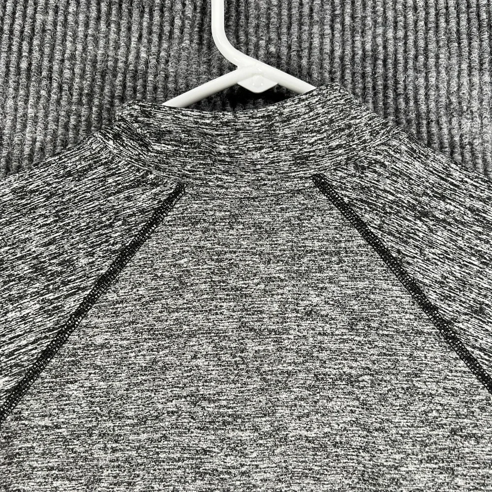 Nike pullover shirt